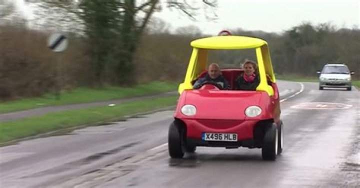 Man builds adult-sized Little Tikes Cozy Coupe and it’s street-legal