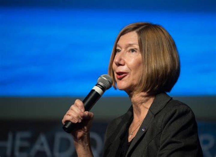 NASA space operations head Lueders to retire