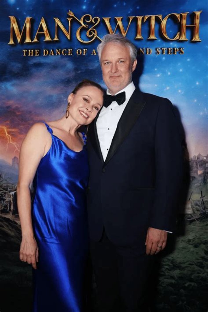 Who is Tami Stronach?